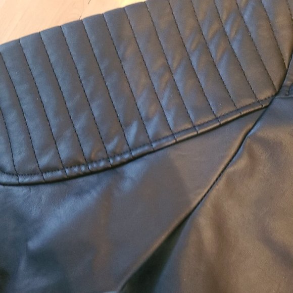 NWT Men's Black Faux Leather Motorcycle Style Jacket - Picture 4 of 9